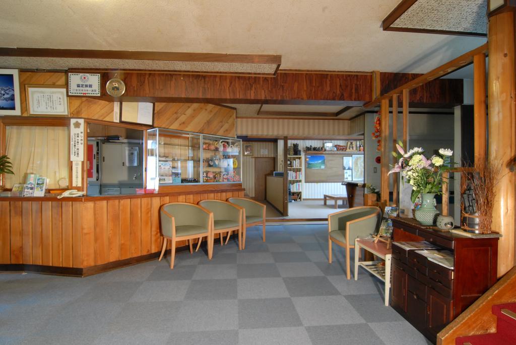 Yamakyuso Hotel Otari Екстериор снимка